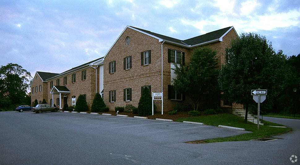 5 Hearthstone Ct in Reading PA is an office building with space avaiable for leasing. Contact Kent Wrobel, commercial realtor in Berks County, PA to learn more.