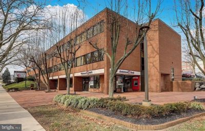 1001-1015 Penn Ave in Wyomissing PA has a few commercial locations available for leasing. Contact Kent Wrobel to schedule your showing and discuss your options.