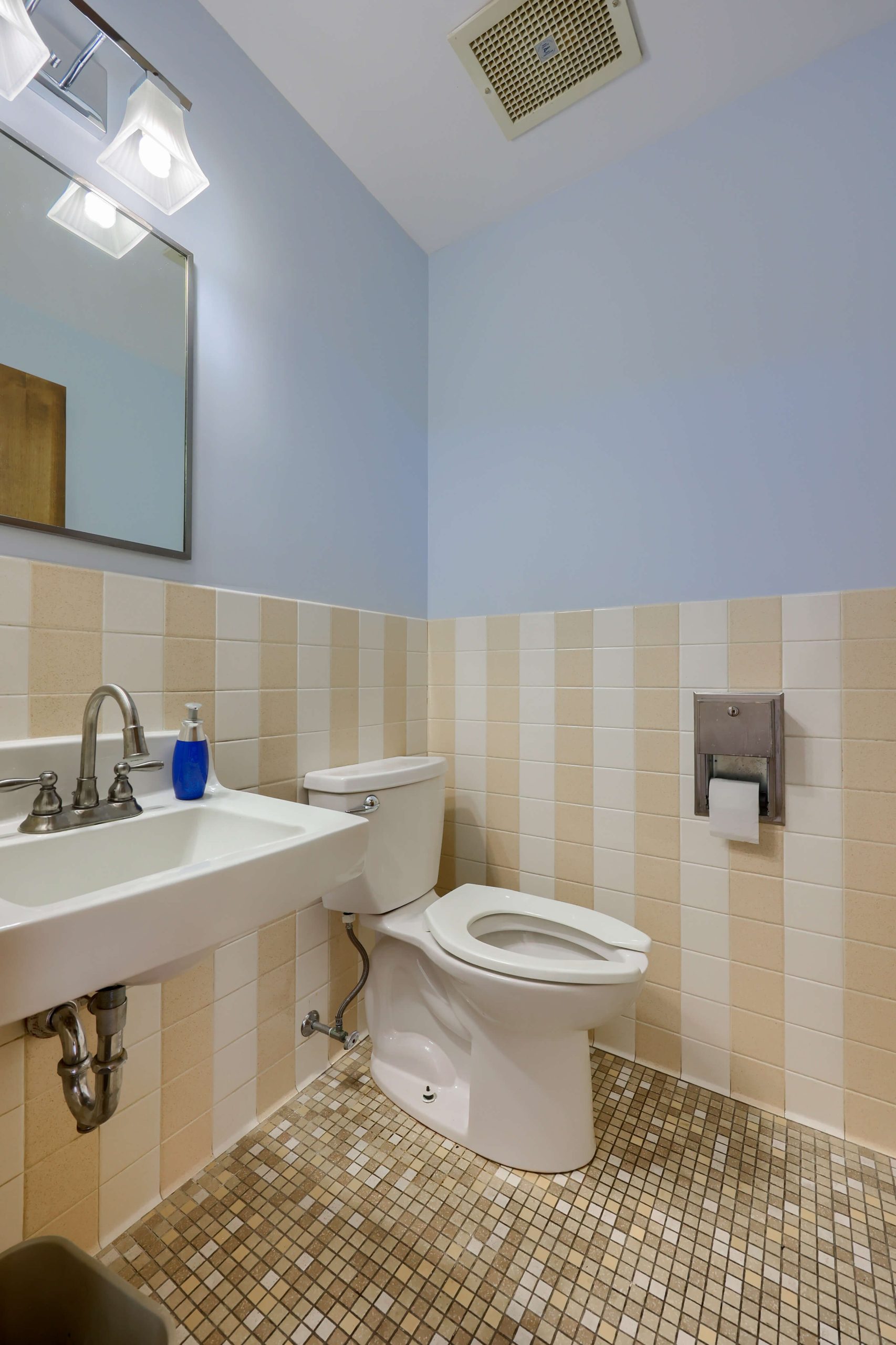 5 Bristol Ct bathroom 1