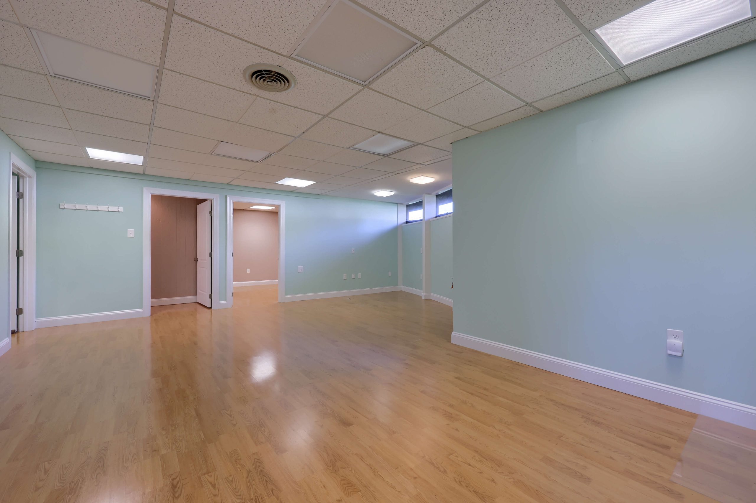 5 Bristol Ct office room