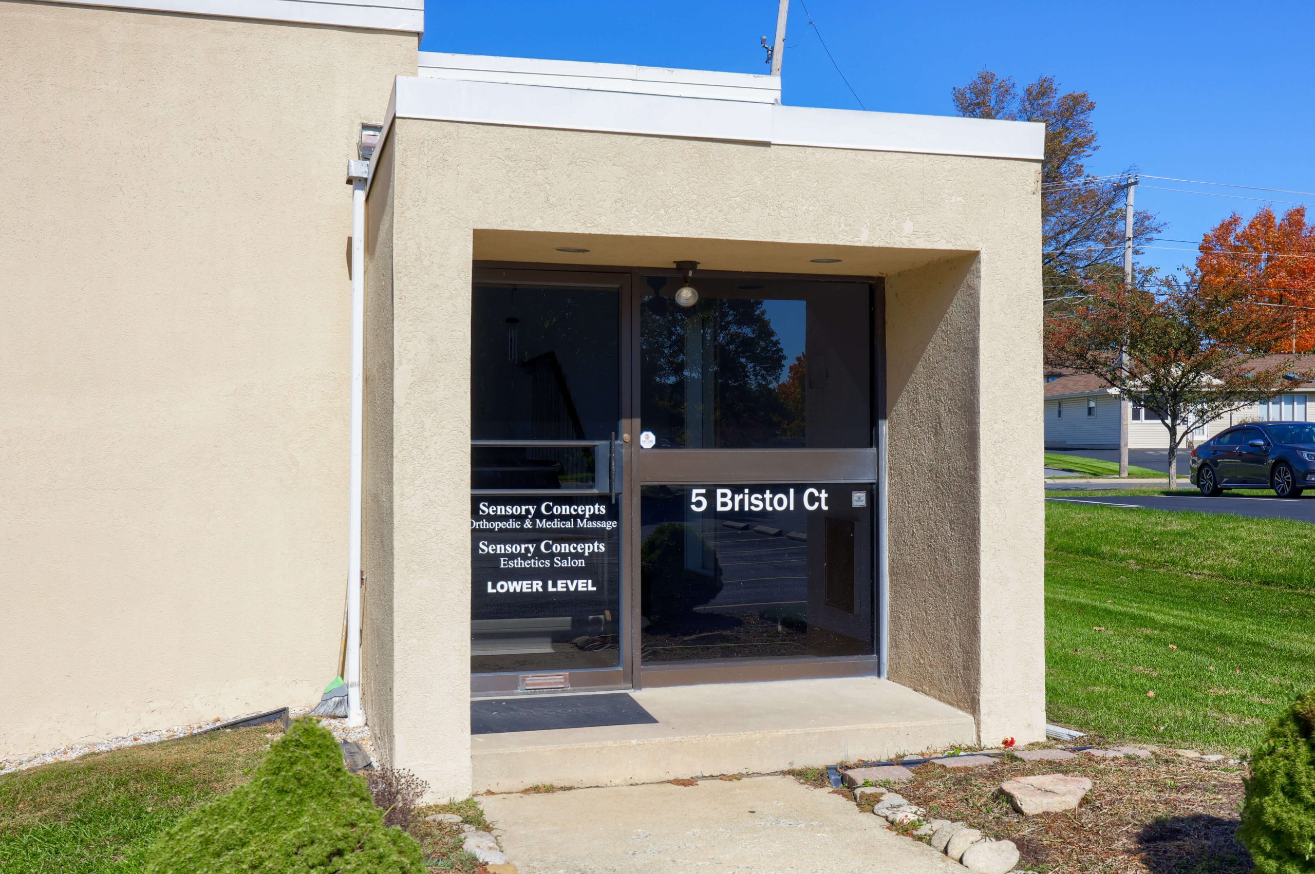 exterior of 5 Bristol Ct, Wyomissing, front door